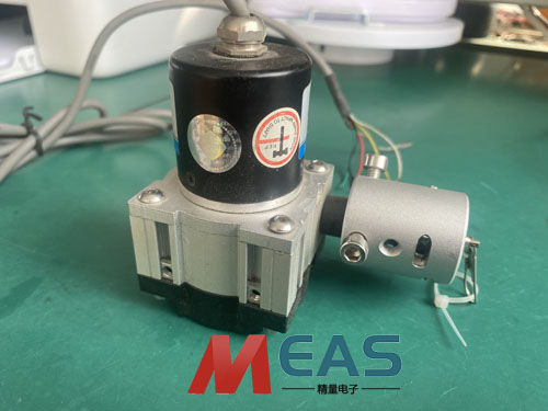 ���Kλ�Ƃ������ڷۉm��Ⱦ�ĭh(hu��n)����ʹ�Ñ��ӷ��m�b��